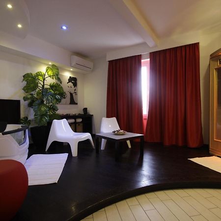 Hotel Paradise Airport Forlì Екстериор снимка