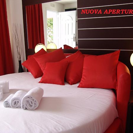 Hotel Paradise Airport Forlì Екстериор снимка