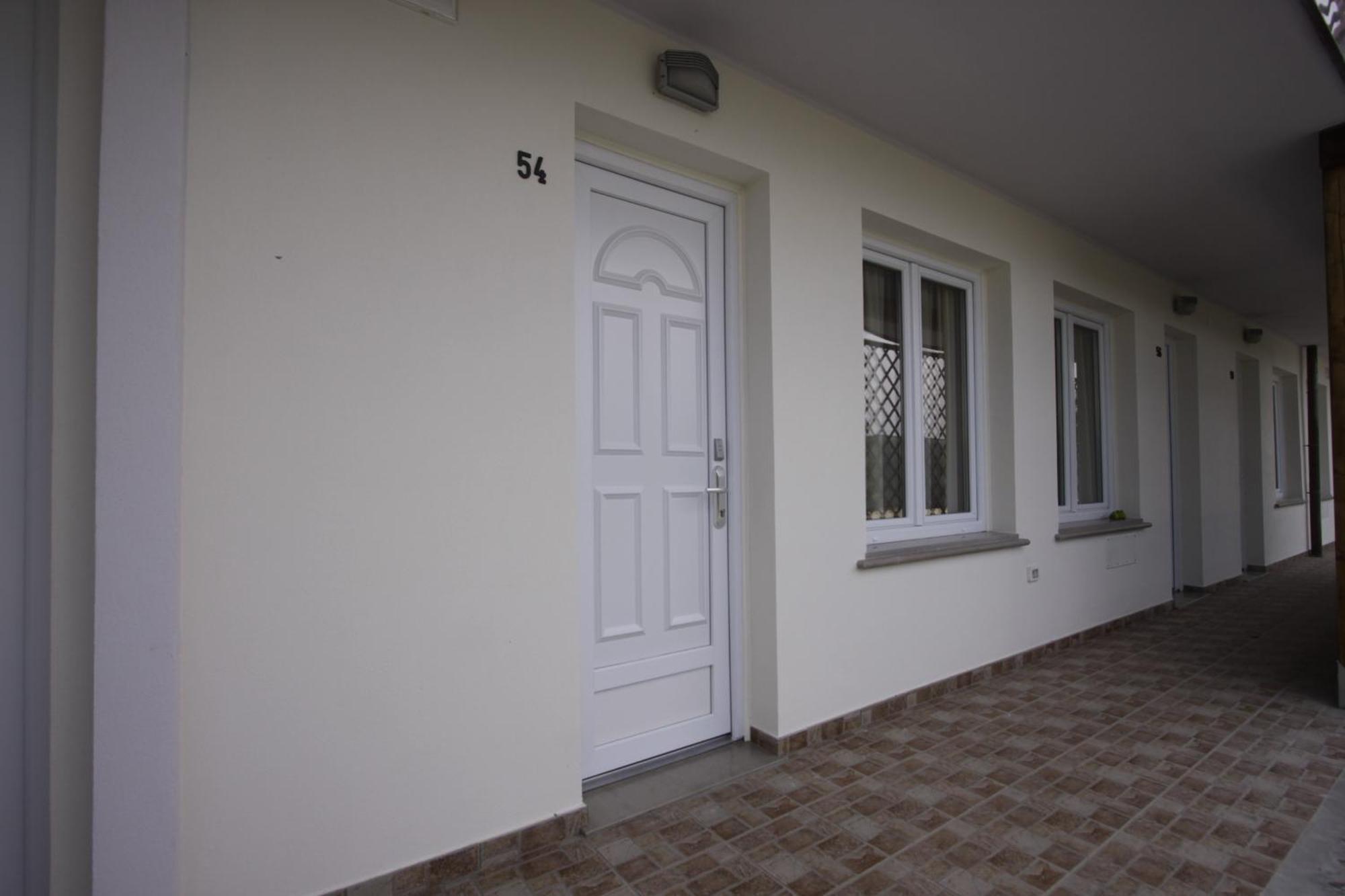 Hotel Paradise Airport Forlì Екстериор снимка